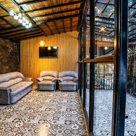 The Whispering Oaks Hotel Нейнитал Екстериор снимка