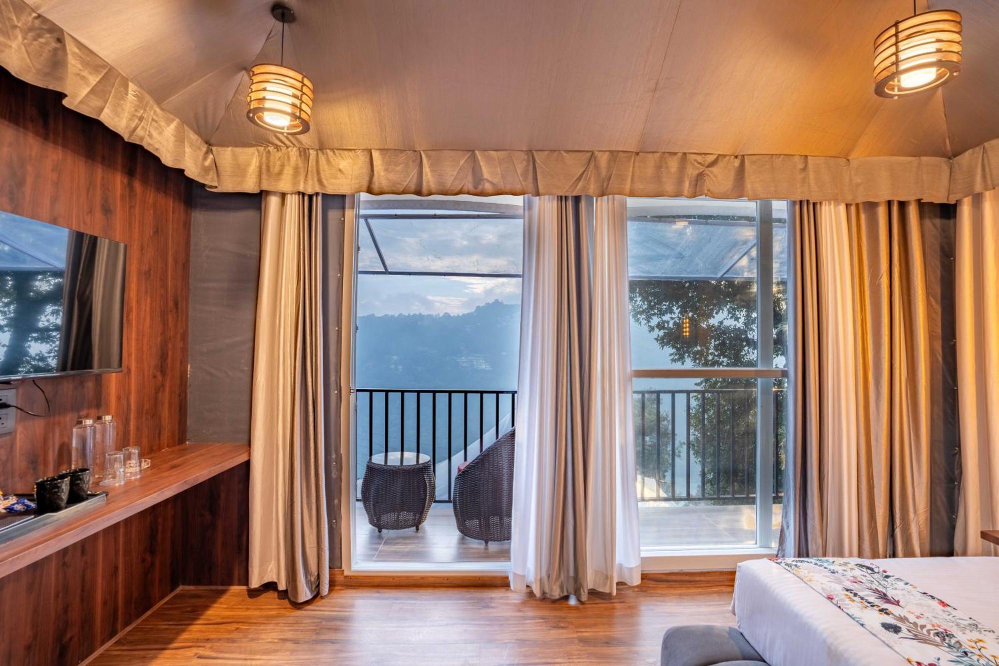 The Whispering Oaks Hotel Нейнитал Екстериор снимка