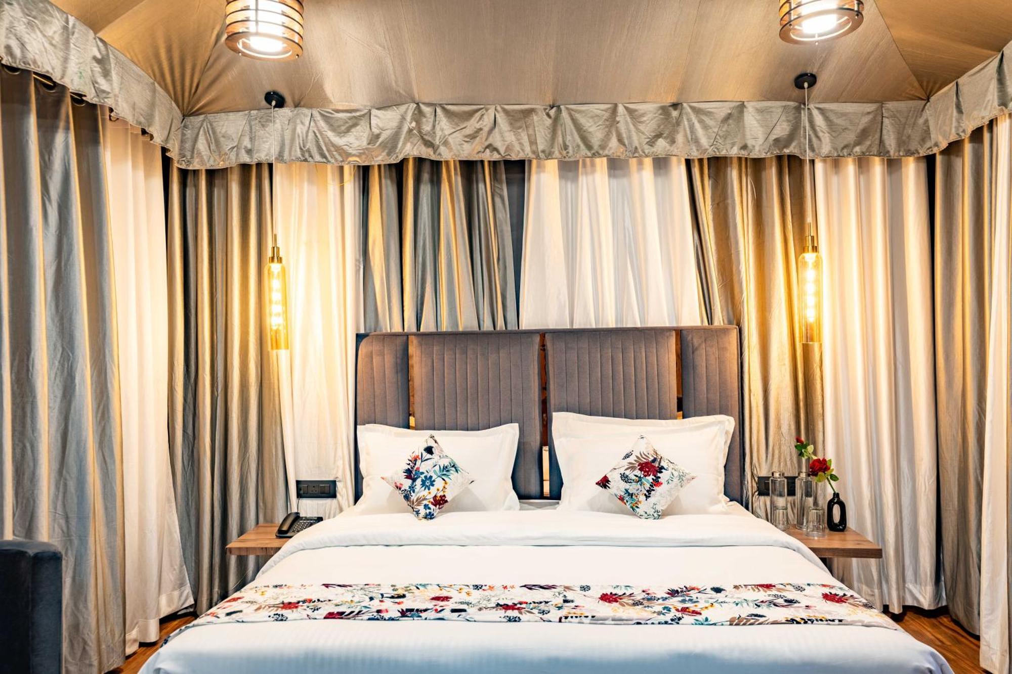 The Whispering Oaks Hotel Нейнитал Екстериор снимка