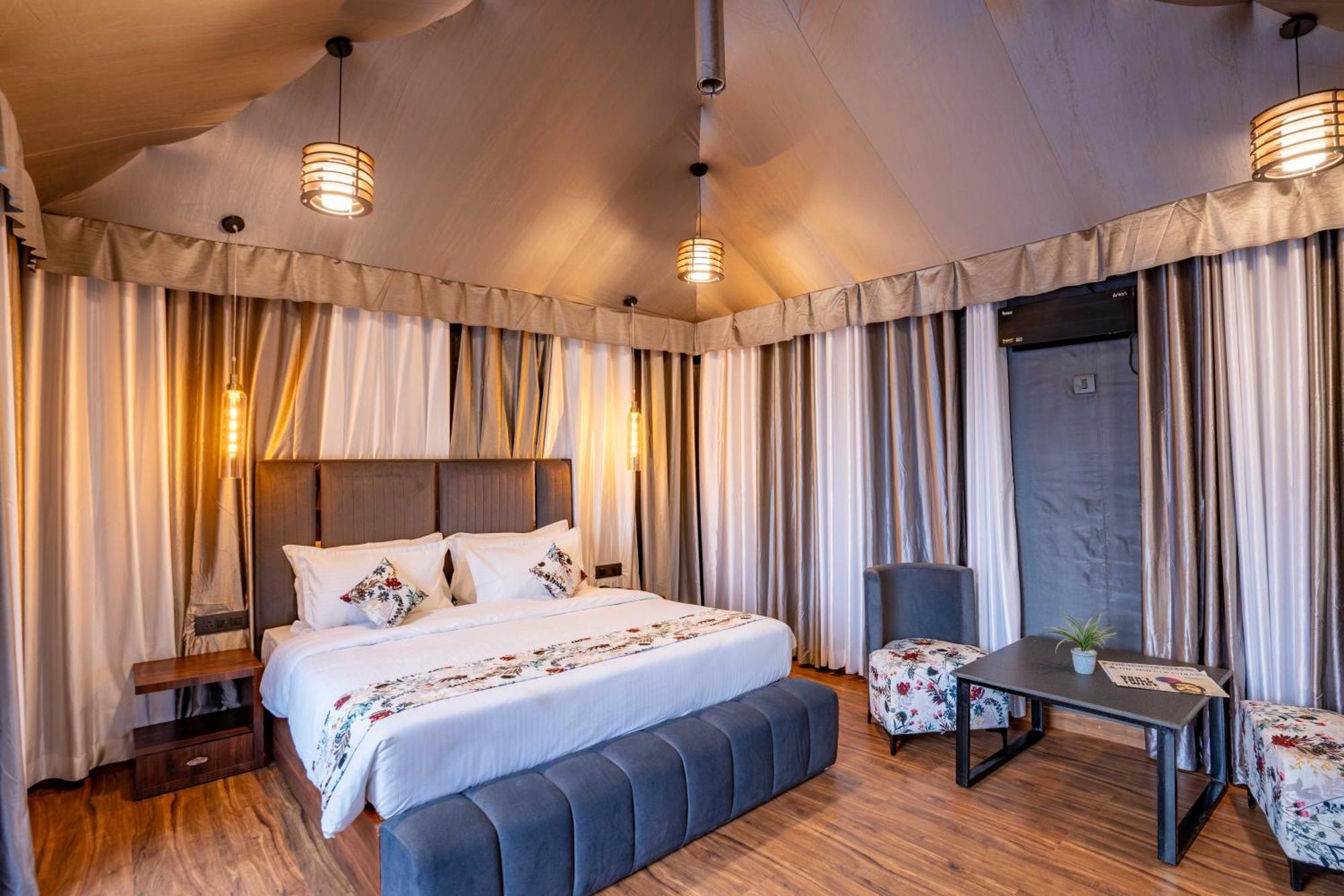 The Whispering Oaks Hotel Нейнитал Екстериор снимка
