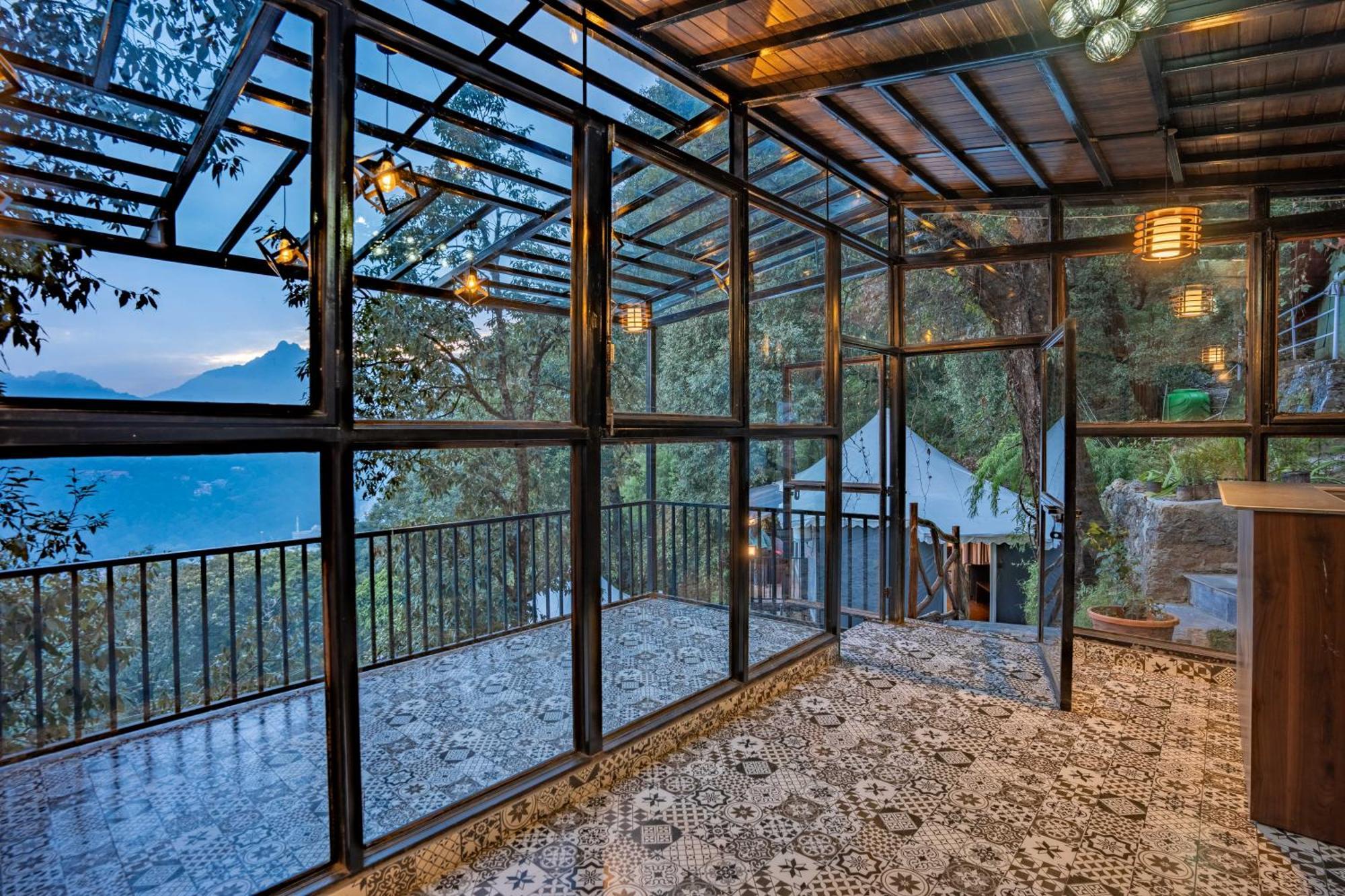 The Whispering Oaks Hotel Нейнитал Екстериор снимка
